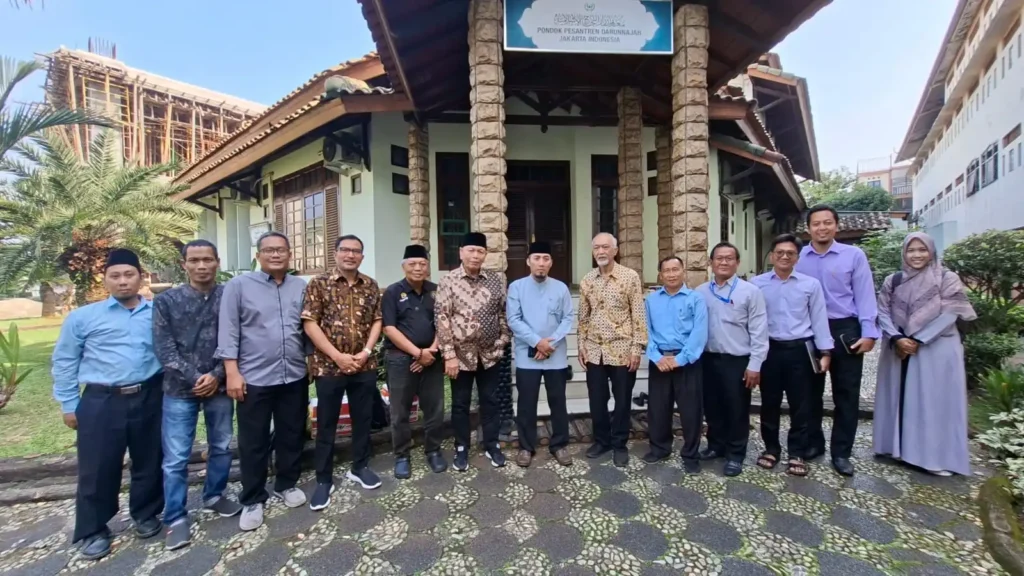 Yayasan Dekrit dan RPL UDN Jajaki Kerja Sama Program Coding & Robotik Berbasis STEM untuk Santri
